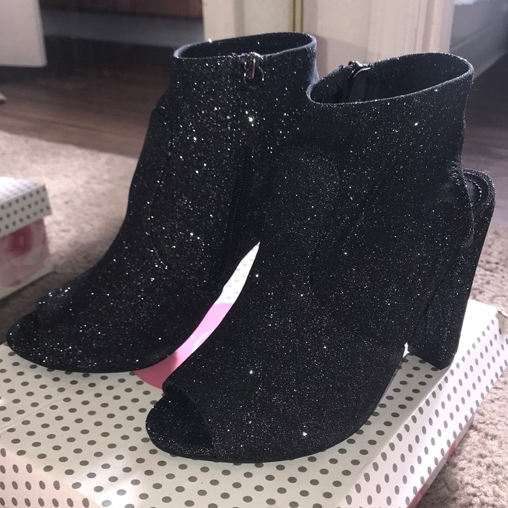 Black Heels NWT